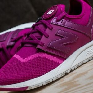 NEW BALANCE 247 Sneakers Size 7.5